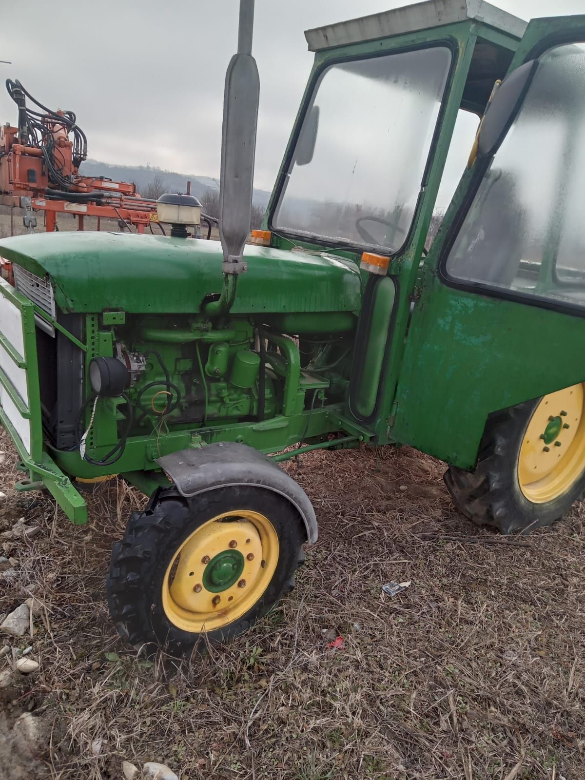 Vând tractor John Deer