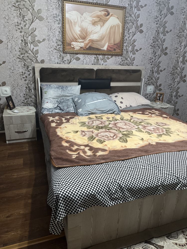 Спальный гарнитур