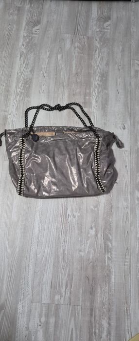 Мека обемна чанта