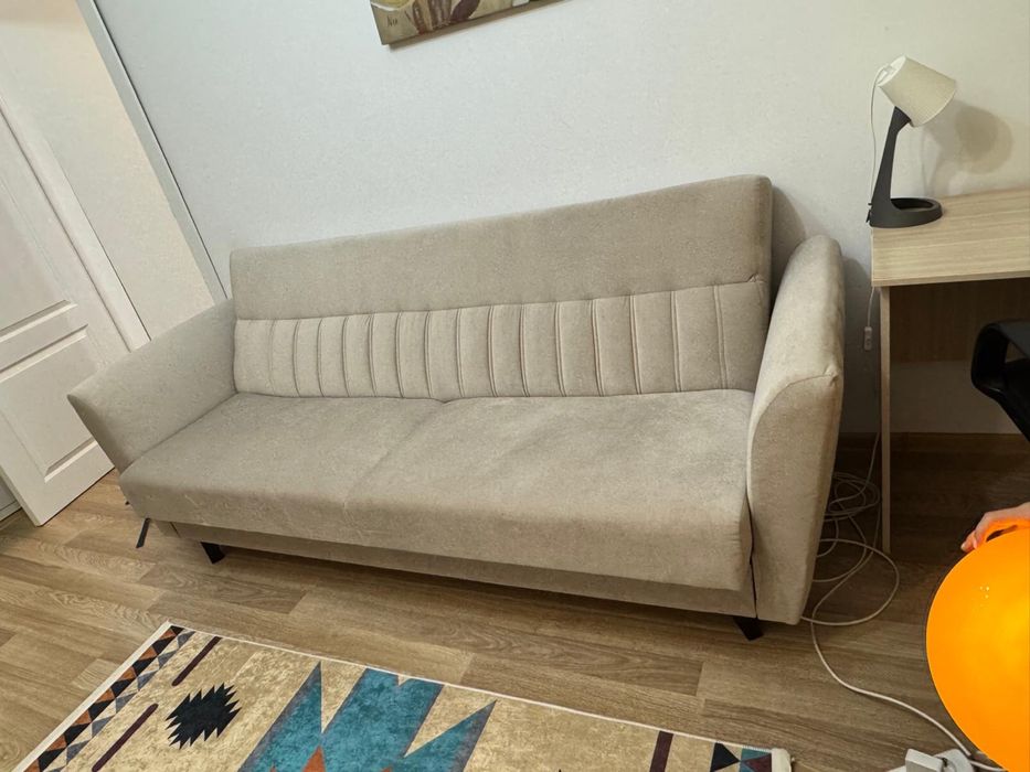 Canapea 3 locuri extensibilă