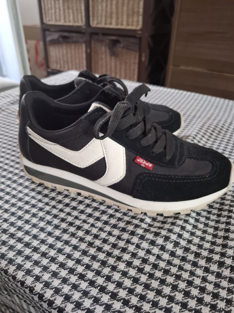 Дамски маратонки Levi's
