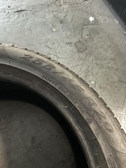 Vand anvelope Pirelli Scorpion Winter 255/45r20