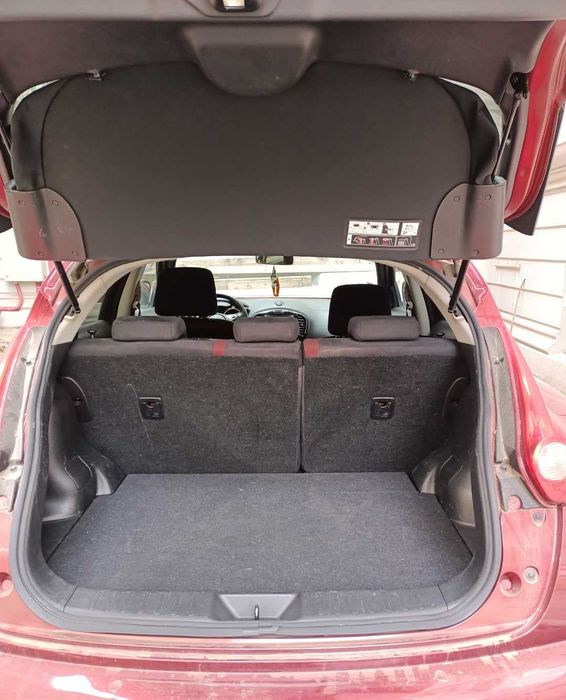 Nissan Juke roșu ,1.6 benzina,cv manuala, an 2011, 115000 Km