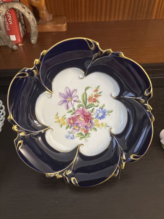 Красивa порцеланова купа Graf von Henneberg