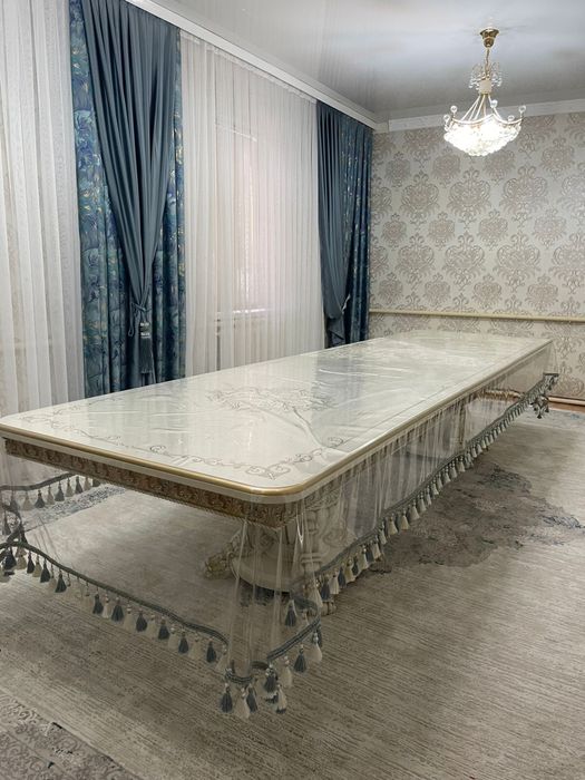 Продам стол новый