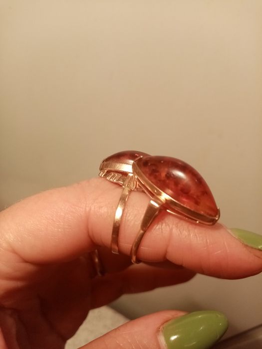 Золотые кольца СССР. Камень, натуральный янтарь.