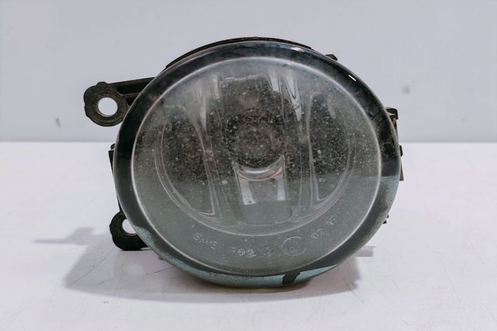 Proiector ceata dreapta cu defect 8200074008 Dacia Logan prima genera