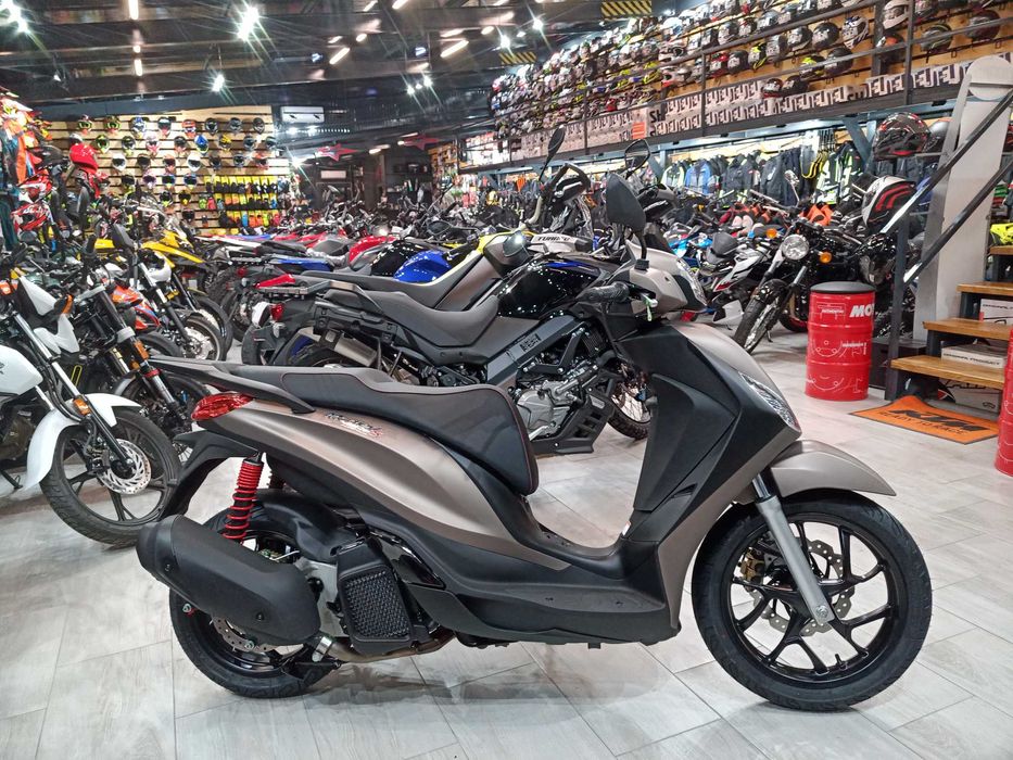 Piaggio Medley 125 S nou 0km-se conduce cu B-in stoc EST BIKE Campina