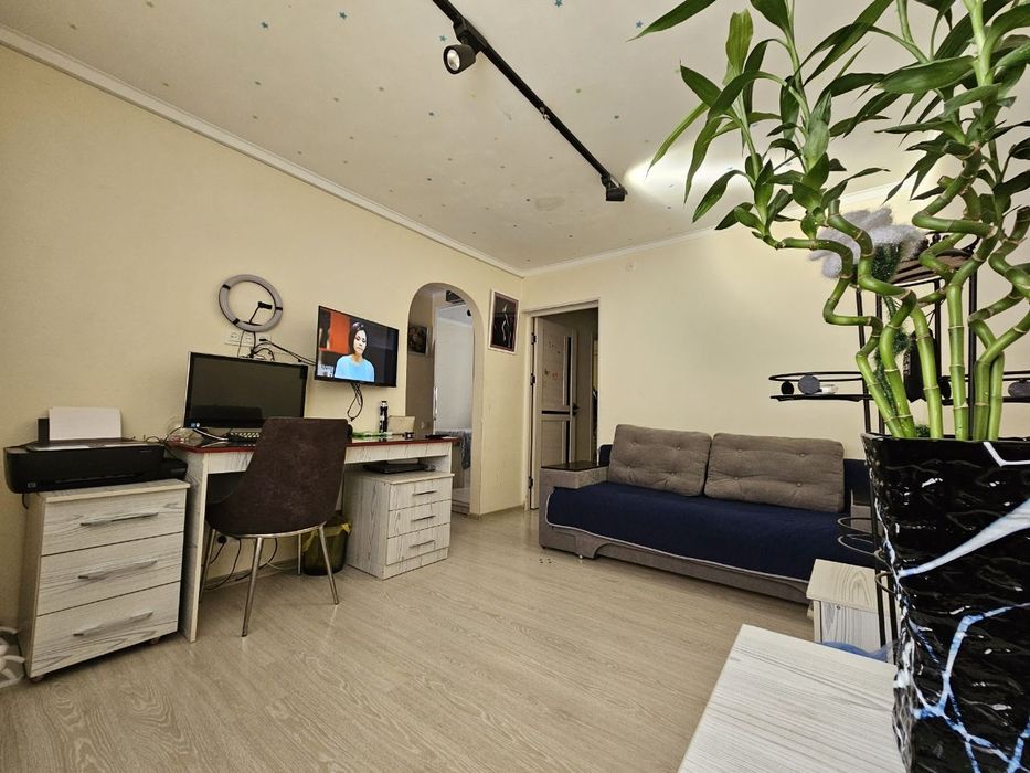 Трёхкомнатная Чиланзар 2-й квартал Ориентир Гагарина