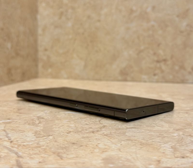 Samsung Galaxy S23 Ultra 256Gb - ОТЛИЧЕН