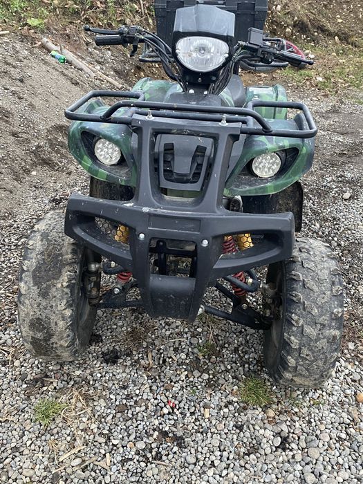 Vând ATV