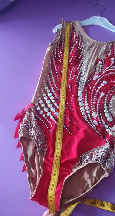 costum gimnastica ritmica