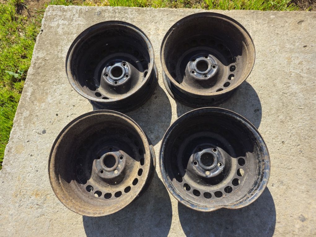 Jante Tabla 5x112 / R15 / ET 33 pentru Audi A4