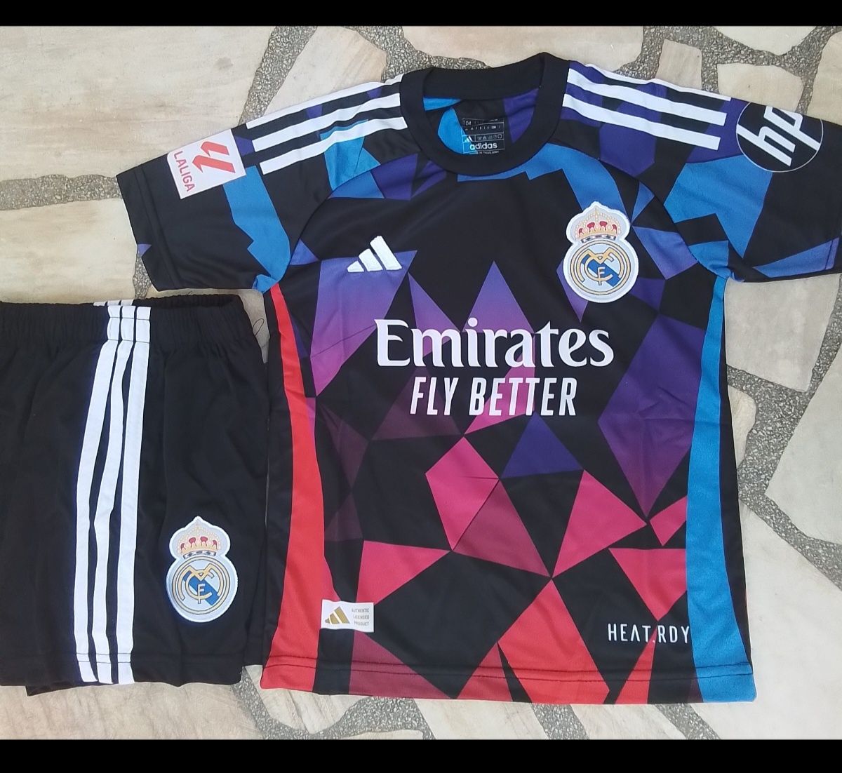 VINI.JR детско юношески футболни екипи REAL MADRID
