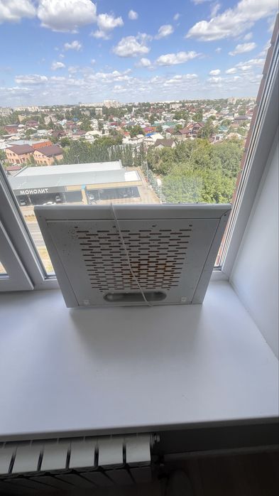 Продам вытяжку куханную.