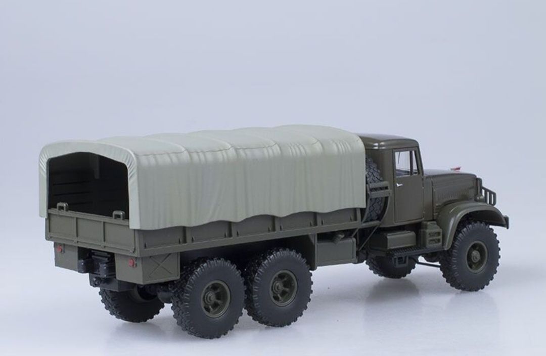Коллекционная модель краз 214 в масштабе 1:43