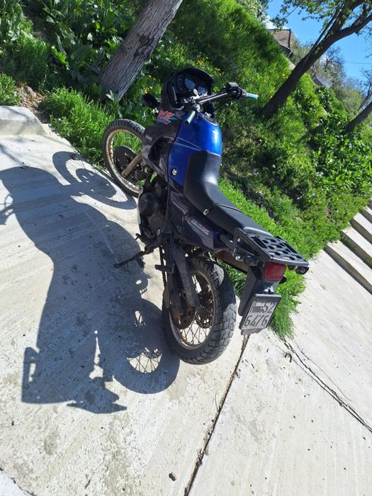 Vând kavasaki  enduro fără acte