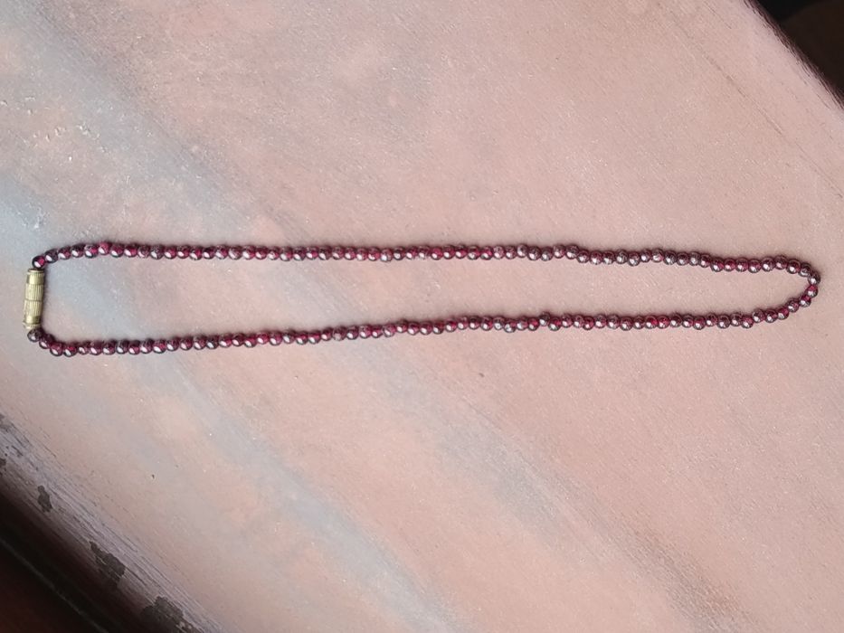 Советские бусы из граната