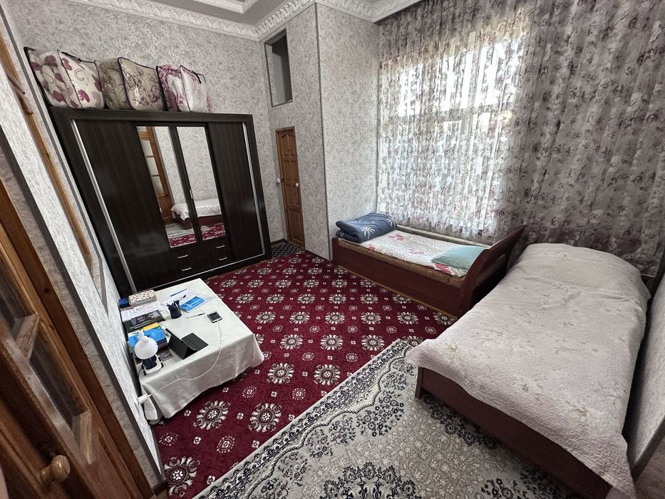 Nazarbek 8-sotix uy sotiladi