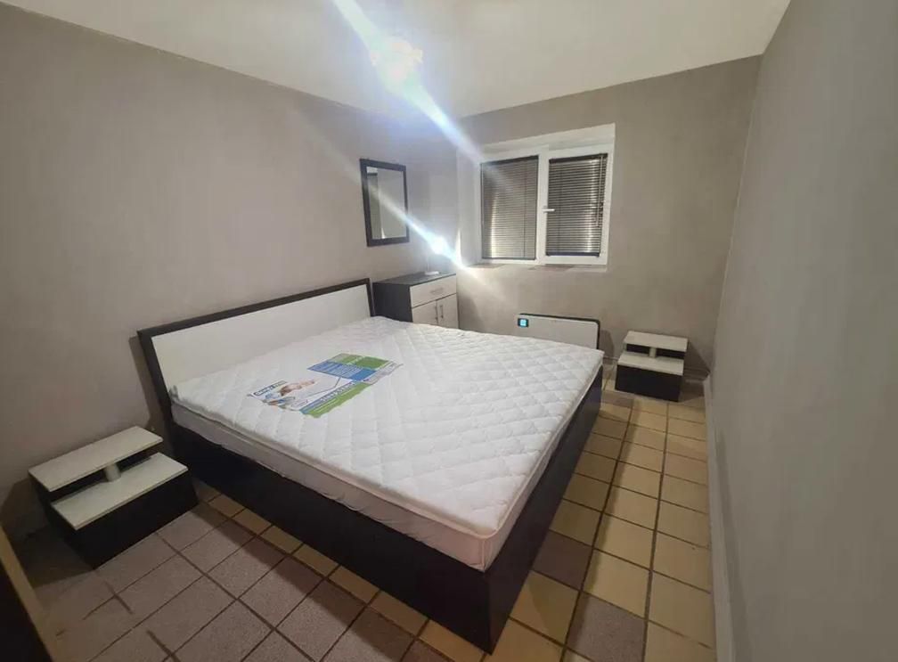 Дава се под наем Двустаен апартамент в Пловдив, Каменица 1 - 55 кв.м за 200 € - Снимка #2