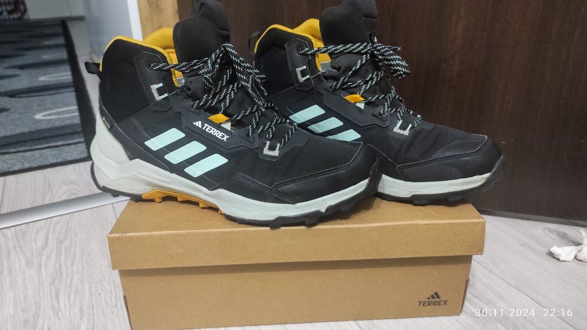 Adidas Terrex AX4 Mid GORE-TEX 45номер
