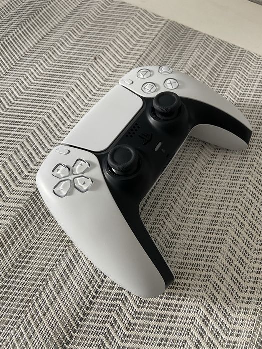 Конзола PS5 Disc Edition + Игра