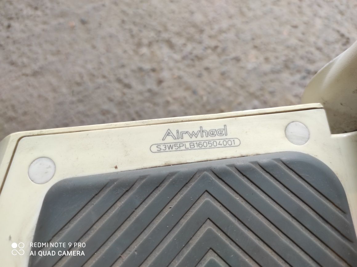Современный сигвей от компании Airwheel модели S3