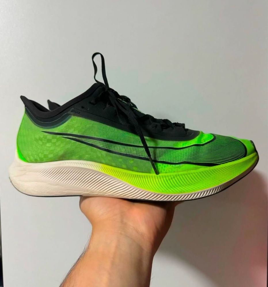Nike Zoom Fly 3