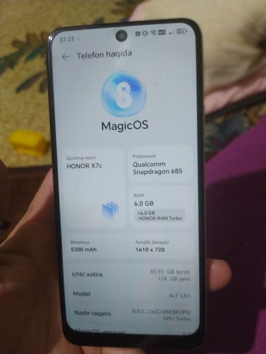 Honor x7c 6. 128 gegobayt hotira 108 megapikseli