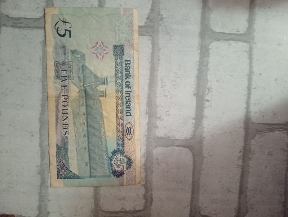 Cinci Lire sterline din anul 2013