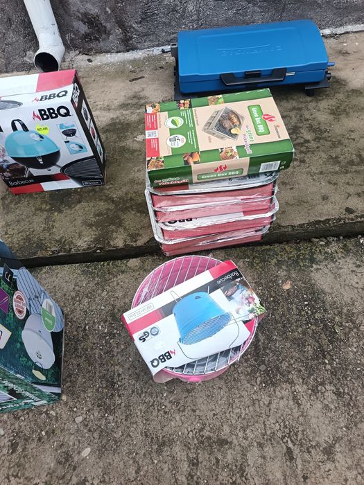 Vând grătar pe gaz marca CAMPINGAZ