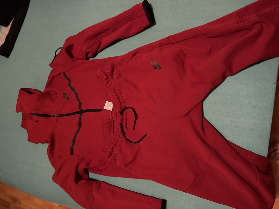 Nike tech fleece червен!!