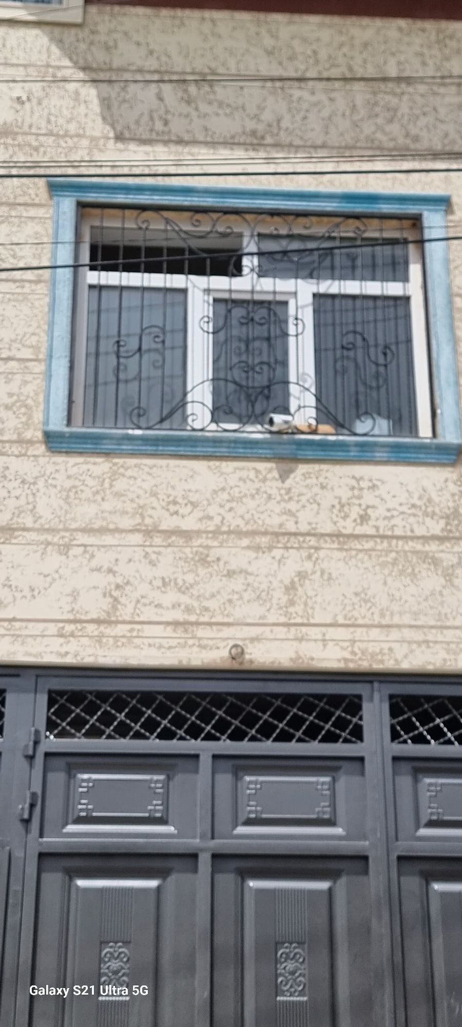 Уй сотилади (богча сифатида фойдаланиш учун курилган).