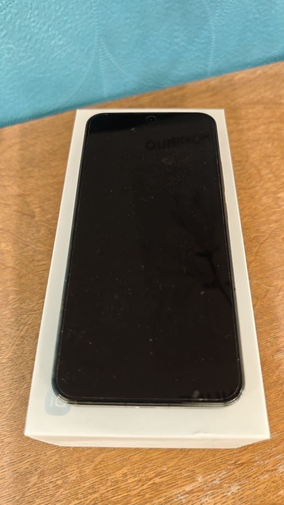 Продава Xiaomi 13  256GB 8GB RAM гаранция!