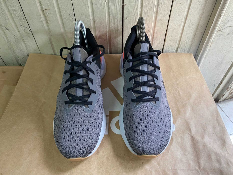 ''Nike Odyssey React''оригинални маратонки 37.5 номер