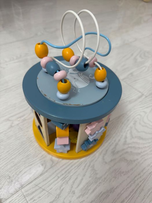 Игрушки Монтессори (деревянные пазлы, пирамиды, цилиндры, сортер)