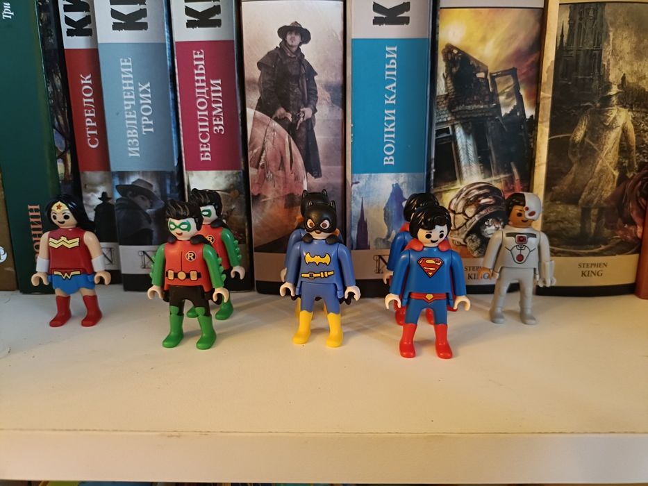 Продам фигурки DC Playmobil