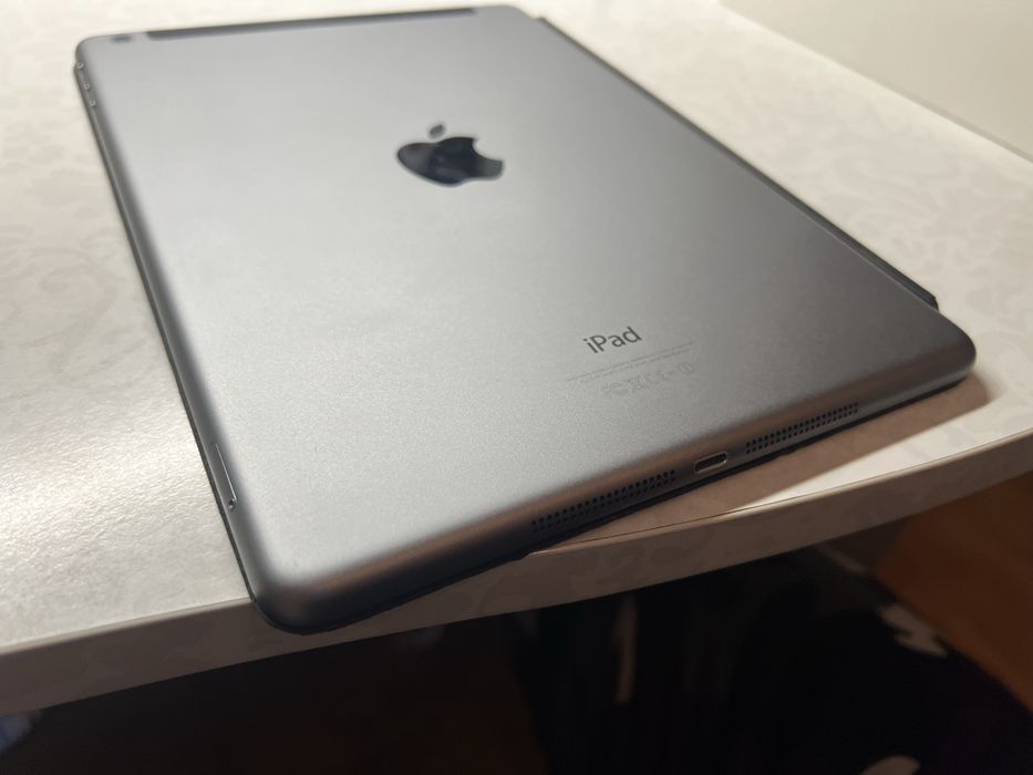 Ipad Air Wifi Cell 16 GB Space gray