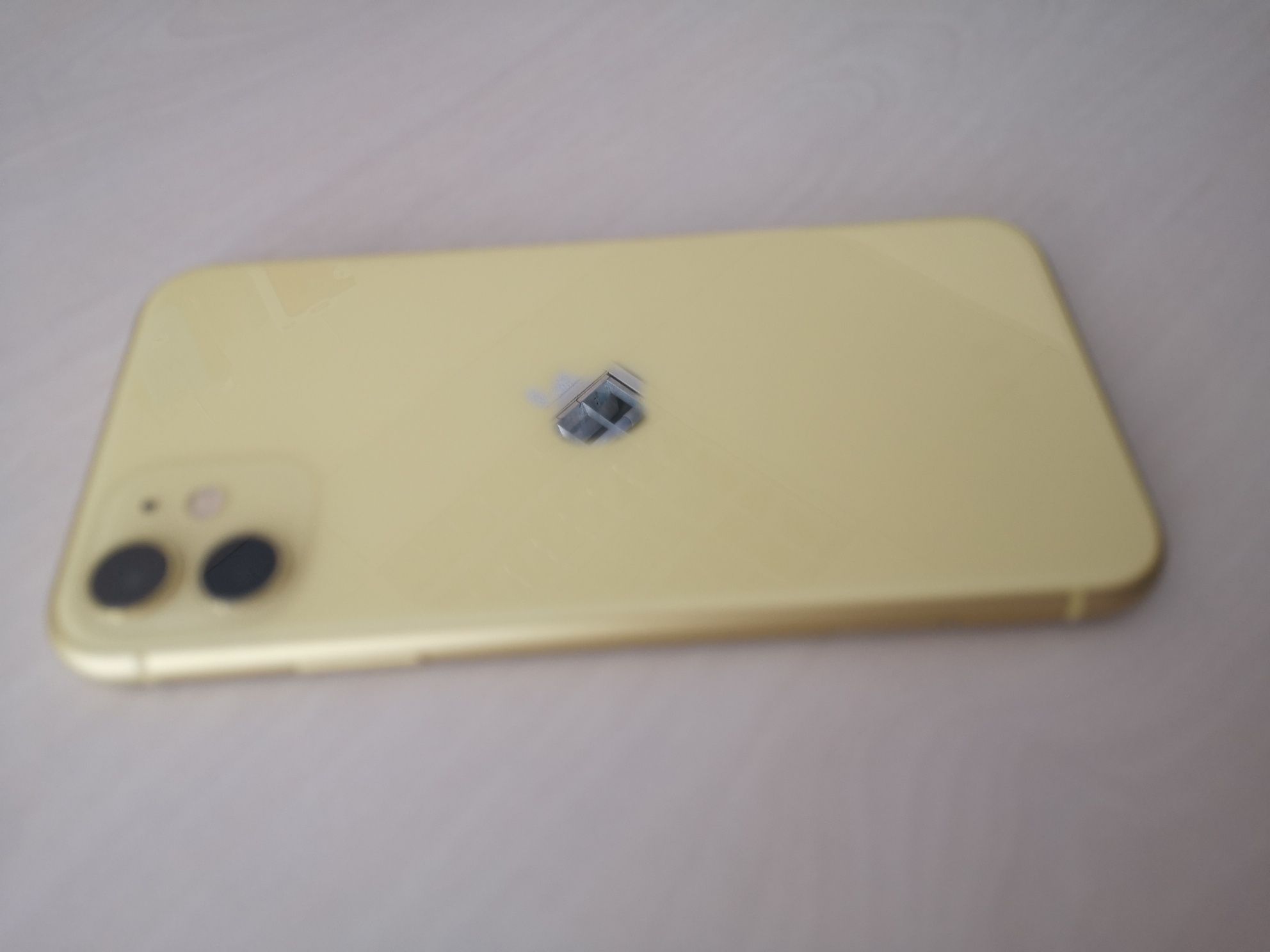 Iphone 11 Yellow /100 %Battery health