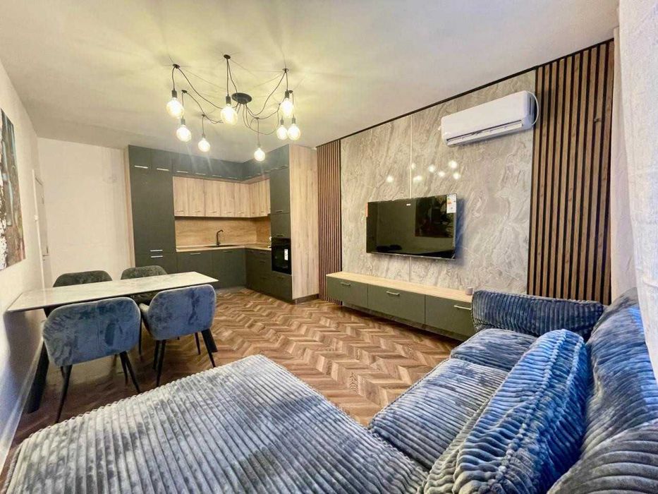 Тристаен апартамент в кв.Смирненски