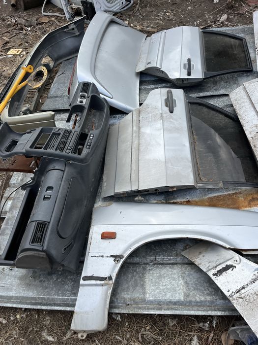 Продам запчасти  ваз 2115 кузовное железо кпп 5 ступка