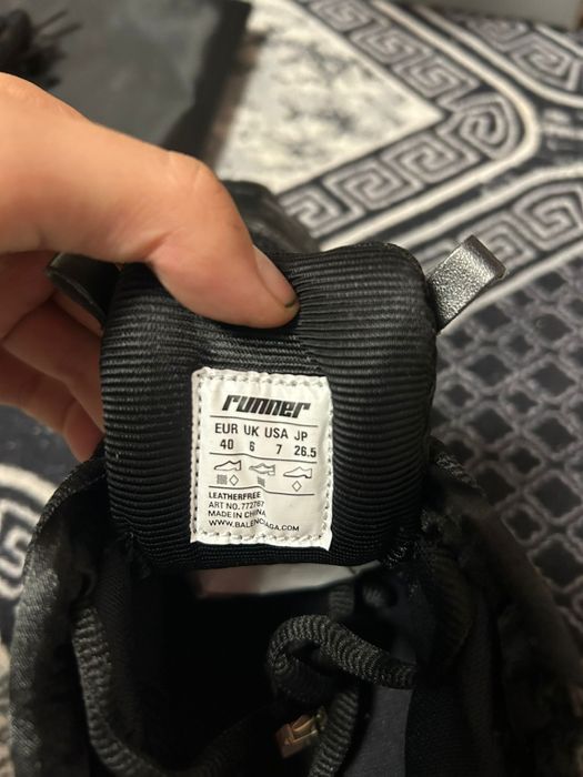 Balenciaga Runner negri