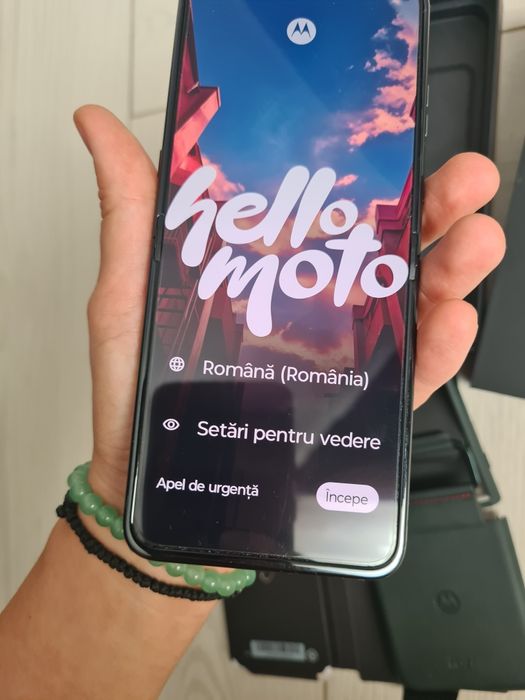 Telefon Motorola Razr 60 Ultra Alcantara Verde