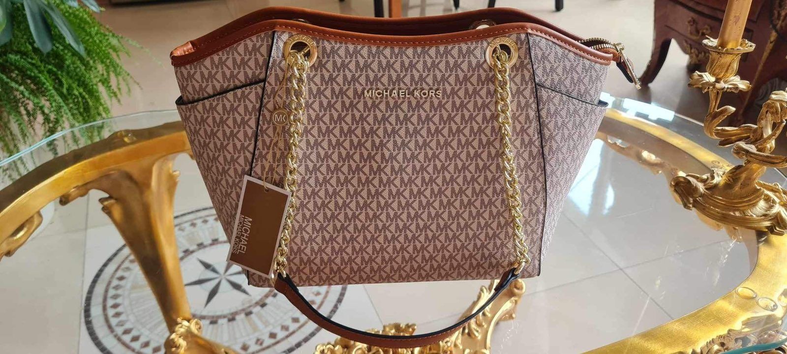 ОРИГИНАЛНА дамска чанта на Michael Kors