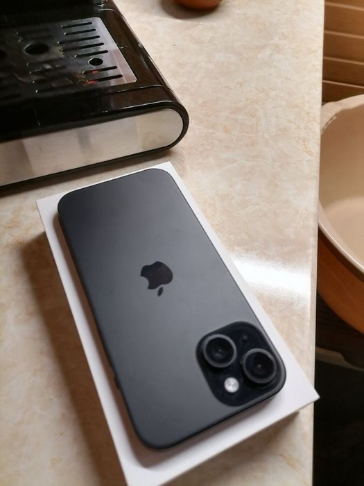 Продава се iphone 15 128 gb