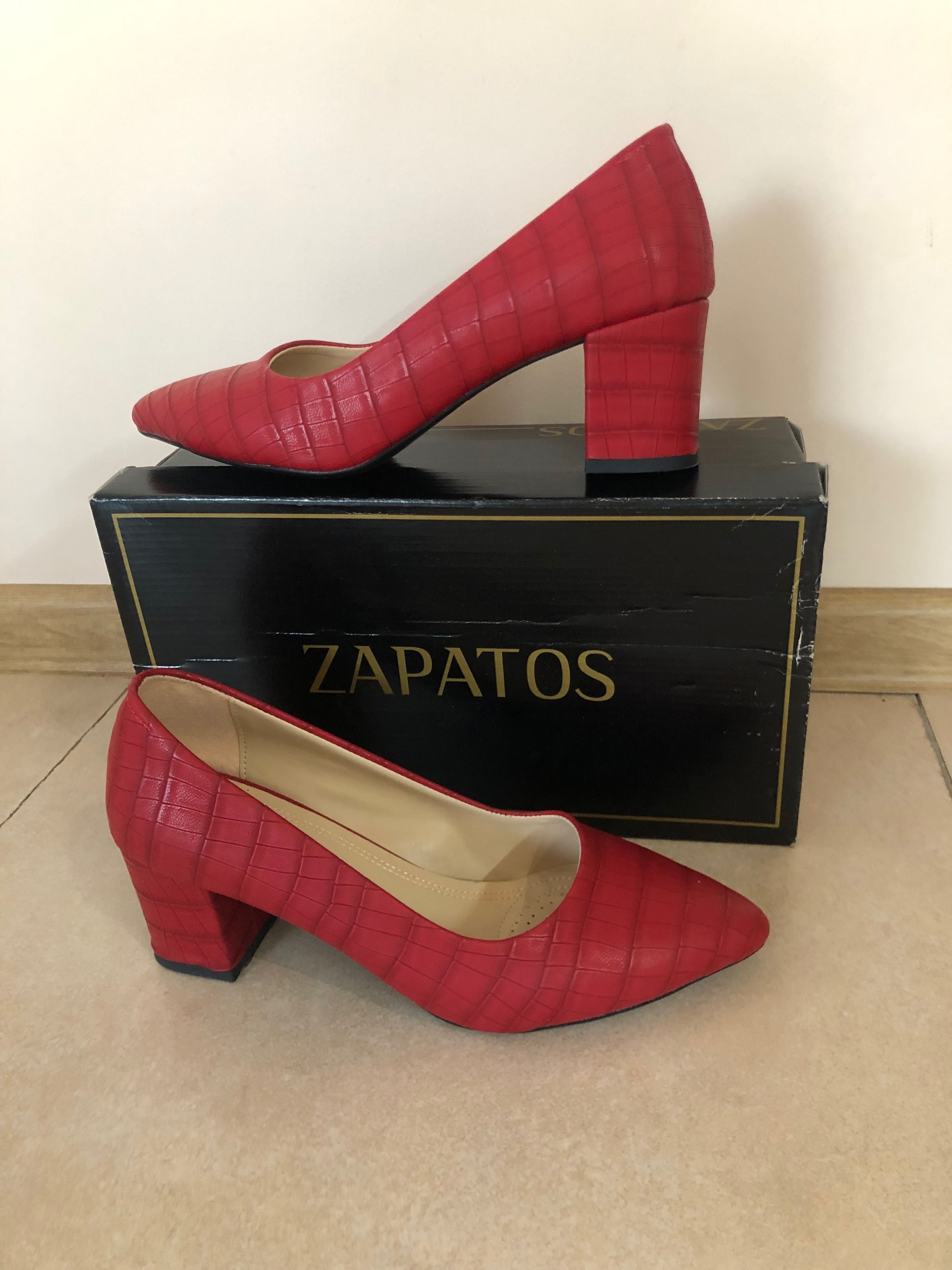 Намалени Zapatos Червени дамски обувки