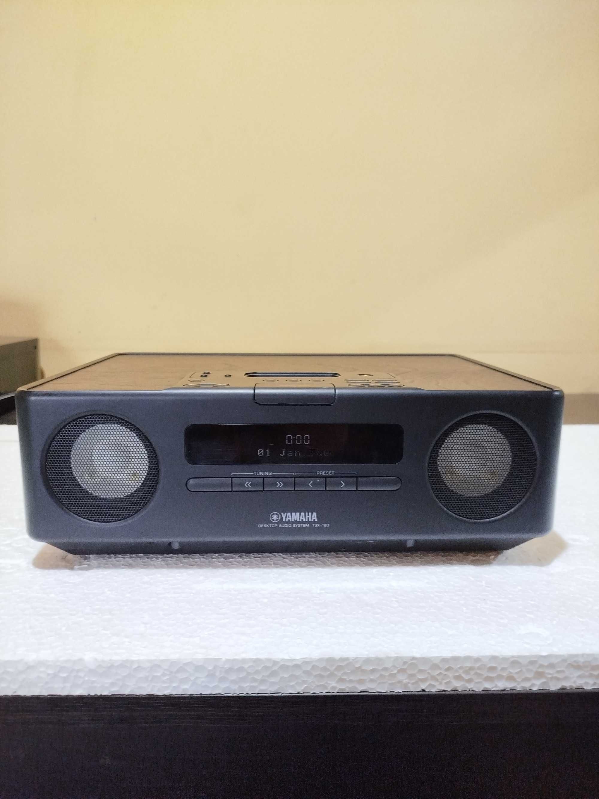 Radio Docker Yamaha Model TSX-120. Sunet foarte bun! Model deosebit!!!