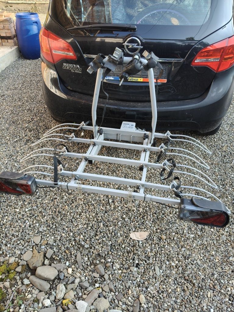 Suport pentru 4 biciclete