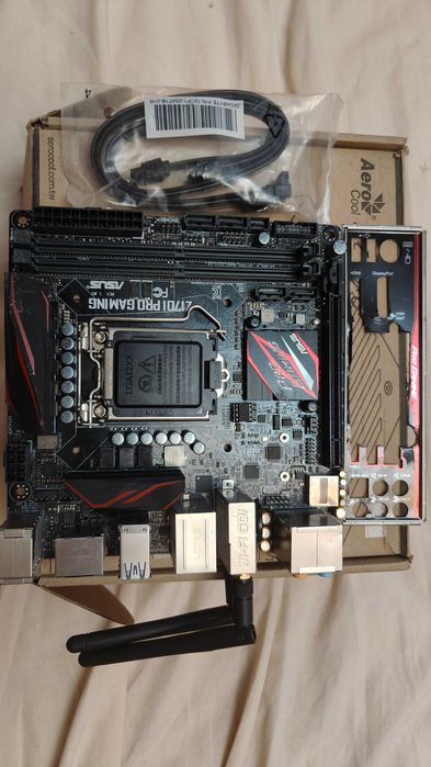 Материнская плата socet 1151 v1 Asus z170I Pro Gaming