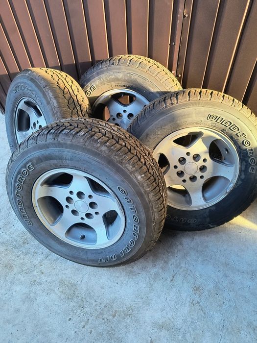 Cauciucuri 225/75r15 cu jante aliaj 5x114/3